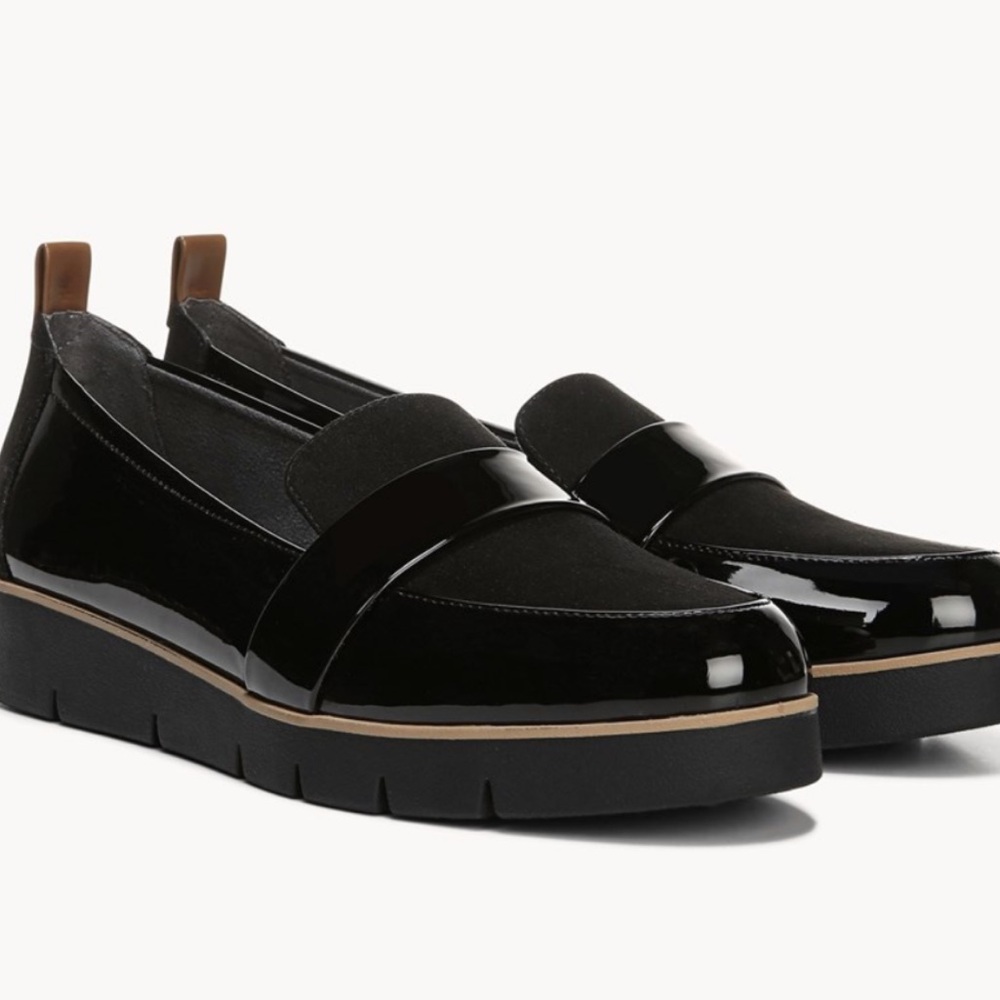 MARKDOWN!!  NWOT. Dr Scholls loafers. S 9. COMFY BEYOND Belief!
